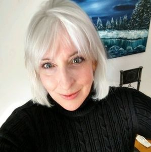 Meet your Posher, Lori